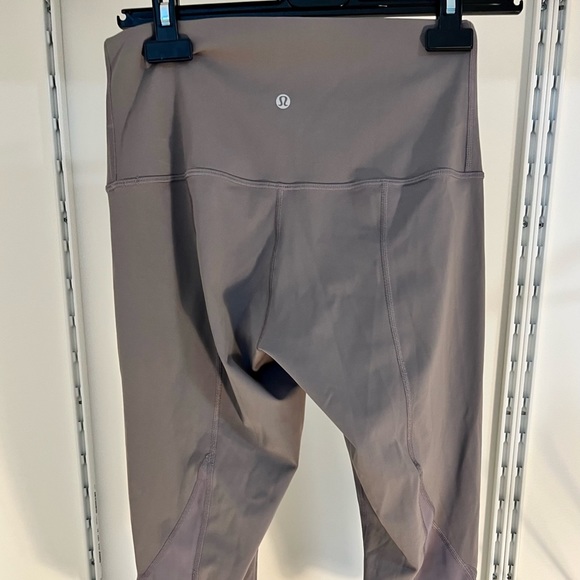 Lululemon legging- crop- grey purple- size 8 - Picture 2 of 2